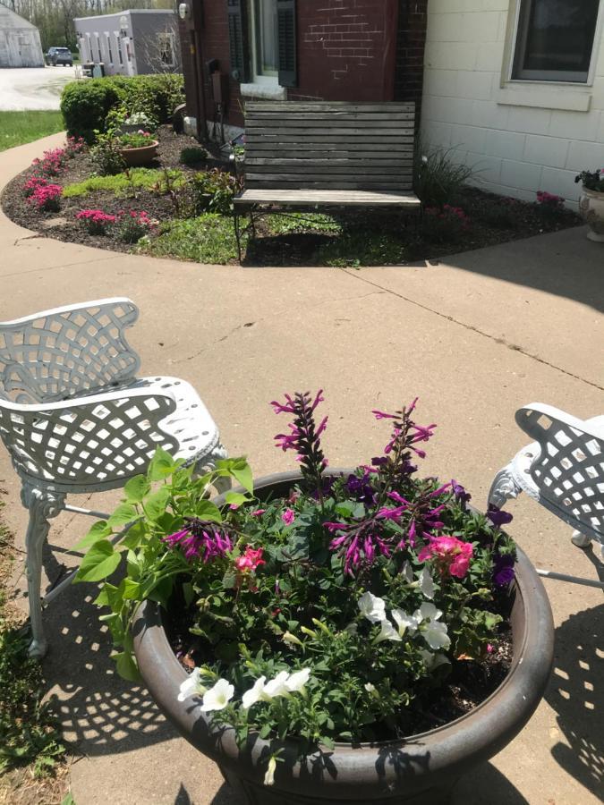 The Nauvoo Grand Bed & Breakfast Екстер'єр фото