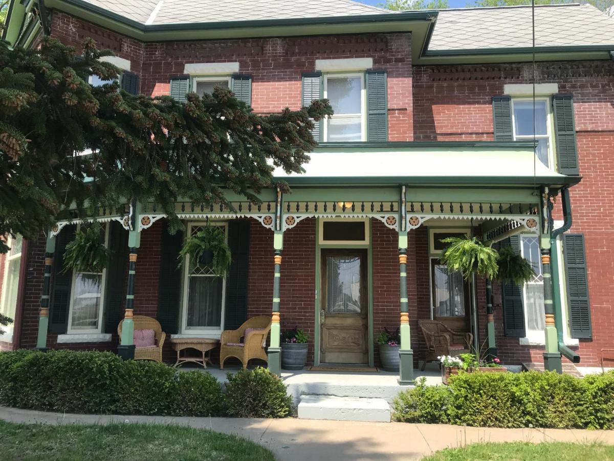 The Nauvoo Grand Bed & Breakfast Екстер'єр фото